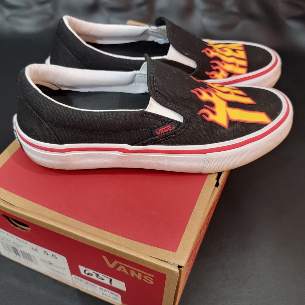 Vans - Picture 10 of 10